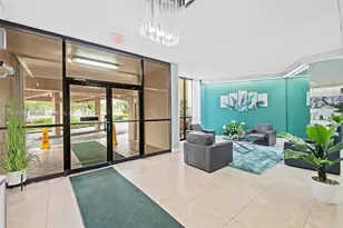 900 St Charles Pl, Pembroke Pines, FL 33026 - Photo 5