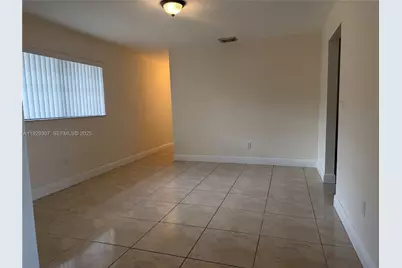 6083 W Flagler St #0, Miami, FL 33144 - Photo 5