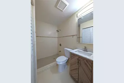 7199 W 30th Ct, Hialeah, FL 33018 - Photo 23