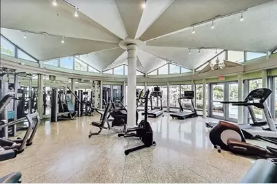 5055 Collins Ave #10F, Miami Beach, FL 33140 - Photo 17