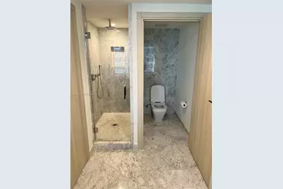 1000 Brickell Plz #4009, Miami, FL 33131 - Photo 21