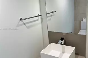 1000 Brickell Plaza, Miami, FL 33131 - Photo 23