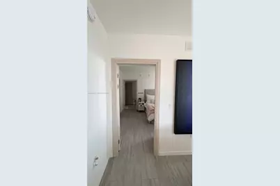 1000 Brickell Plz #4009, Miami, FL 33131 - Photo 15