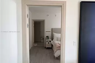 1000 Brickell Plaza, Miami, FL 33131 - Photo 15