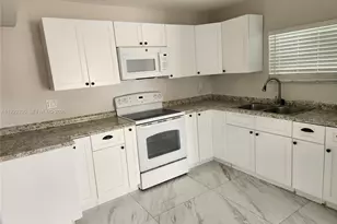 342 E 46th St, Hialeah, FL 33013 - Photo 5