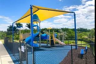 14951 Royal Oaks Ln, North Miami, FL 33181 - Photo 27