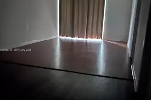 10000 NW 80th Ct, Hialeah Gardens, FL 33016 - Photo 3