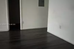 10000 NW 80th Ct, Hialeah Gardens, FL 33016 - Photo 17