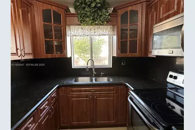 1718 N 27th Ave, Hollywood, FL 33020 - Photo 5