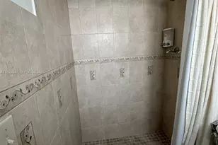 1718 N 27th Ave, Hollywood, FL 33020 - Photo 13