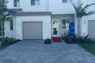 724 SE 13th St Cir, Homestead, FL 33034 - Photo 1