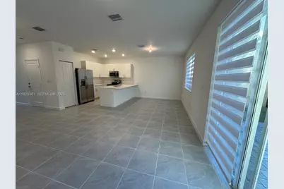 635 SE 13th St Cir #., Homestead, FL 33034 - Photo 5