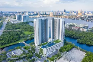 16385 Biscayne Blvd, North Miami Beach, FL 33160 - Photo 3