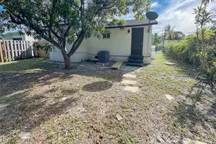 648 W 10th St, Riviera Beach, FL 33404 - Photo 17