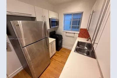 7315 Byron Ave #12, Miami Beach, FL 33141 - Photo 7