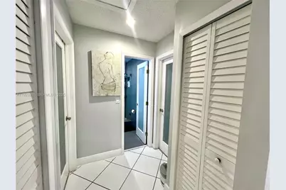1430 W 42nd St, Hialeah, FL 33012 - Photo 13