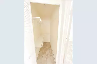 236 E 14th St #B, Hialeah, FL 33010 - Photo 13