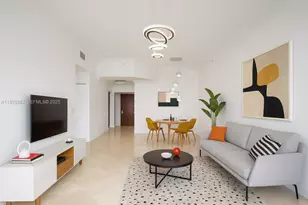 31 SE 5th St, Miami, FL 33131 - Photo 7