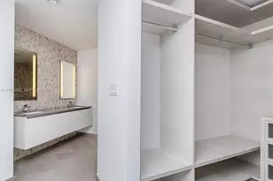 88 SW 7th St, Miami, FL 33130 - Photo 15