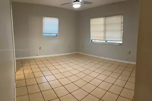 9463 SW 174th St, Palmetto Bay, FL 33157 - Photo 5