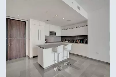 88 SW 7th St #907, Miami, FL 33130 - Photo 3