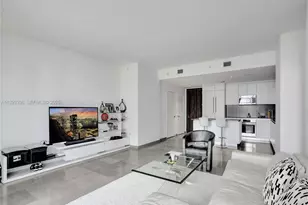 88 SW 7th St, Miami, FL 33130 - Photo 9