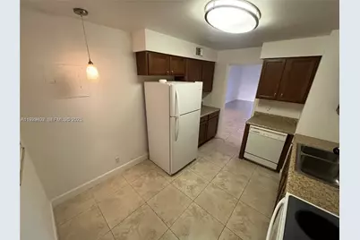 3575 Broken Woods Dr #1002, Coral Springs, FL 33065 - Photo 7