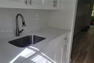 655 Meridian Ave, Miami Beach, FL 33139 - Photo 5