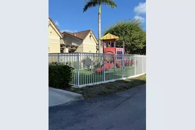 8960 W Flagler St #1, Miami, FL 33174 - Photo 5