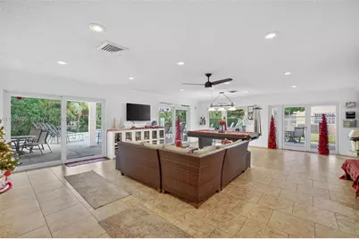 1930 NE 2nd Ave #206L, Wilton Manors, FL 33305 - Photo 43