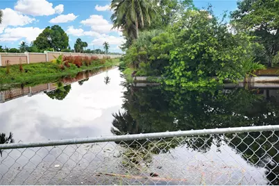 6352 Boulevard Of Champions #1, North Lauderdale, FL 33068 - Photo 29