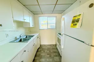 649 S Tamiami Trail, Venice, FL 34285 - Photo 9