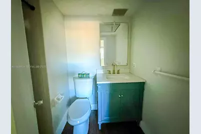 649 S Tamiami Trail #112, Venice, FL 34285 - Photo 21