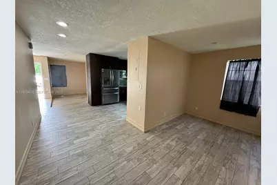 7915 SW 7th Pl, North Lauderdale, FL 33068 - Photo 9