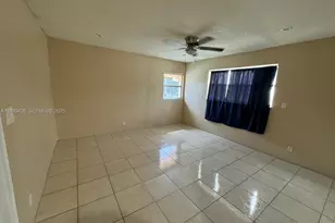 7915 SW 7th Pl, North Lauderdale, FL 33068 - Photo 25