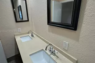 7915 SW 7th Pl, North Lauderdale, FL 33068 - Photo 11