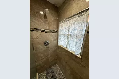 7915 SW 7th Pl, North Lauderdale, FL 33068 - Photo 15