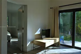 2818 SW 19th St, Miami, FL 33145 - Photo 23