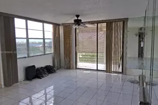 1100 St Charles Pl, Pembroke Pines, FL 33026 - Photo 11