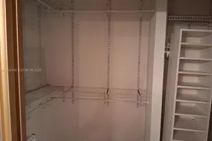 1100 St Charles Pl, Pembroke Pines, FL 33026 - Photo 17