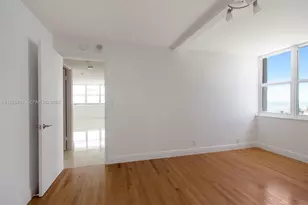 2555 Collins Ave, Miami Beach, FL 33140 - Photo 5