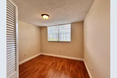 5050 NW 7th St #401, Miami, FL 33126 - Photo 29