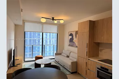 11 NE 6th #1905, Miami, FL 33132 - Photo 11