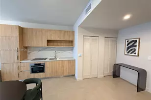 11 NE 6th, Miami, FL 33132 - Photo 9