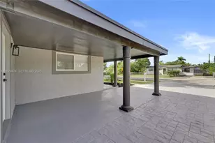 680 SW 29th Terrace, Fort Lauderdale, FL 33312 - Photo 5