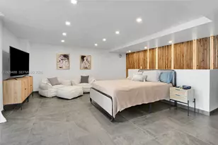 7600 Collins Ave, Miami Beach, FL 33141 - Photo 21