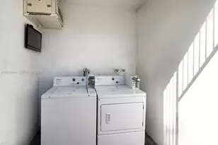 37 NW 59th St, Miami, FL 33127 - Photo 11