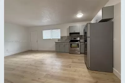 131 NW 77th St #6, Miami, FL 33150 - Photo 9