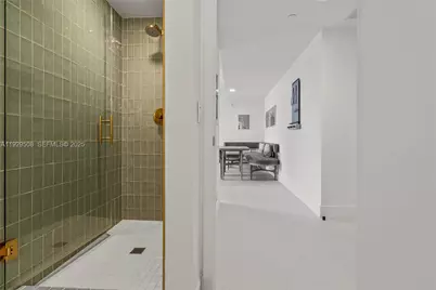 159 NE 6th St #2905, Miami, FL 33132 - Photo 23