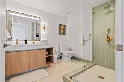 159 NE 6th St #2905, Miami, FL 33132 - Photo 17